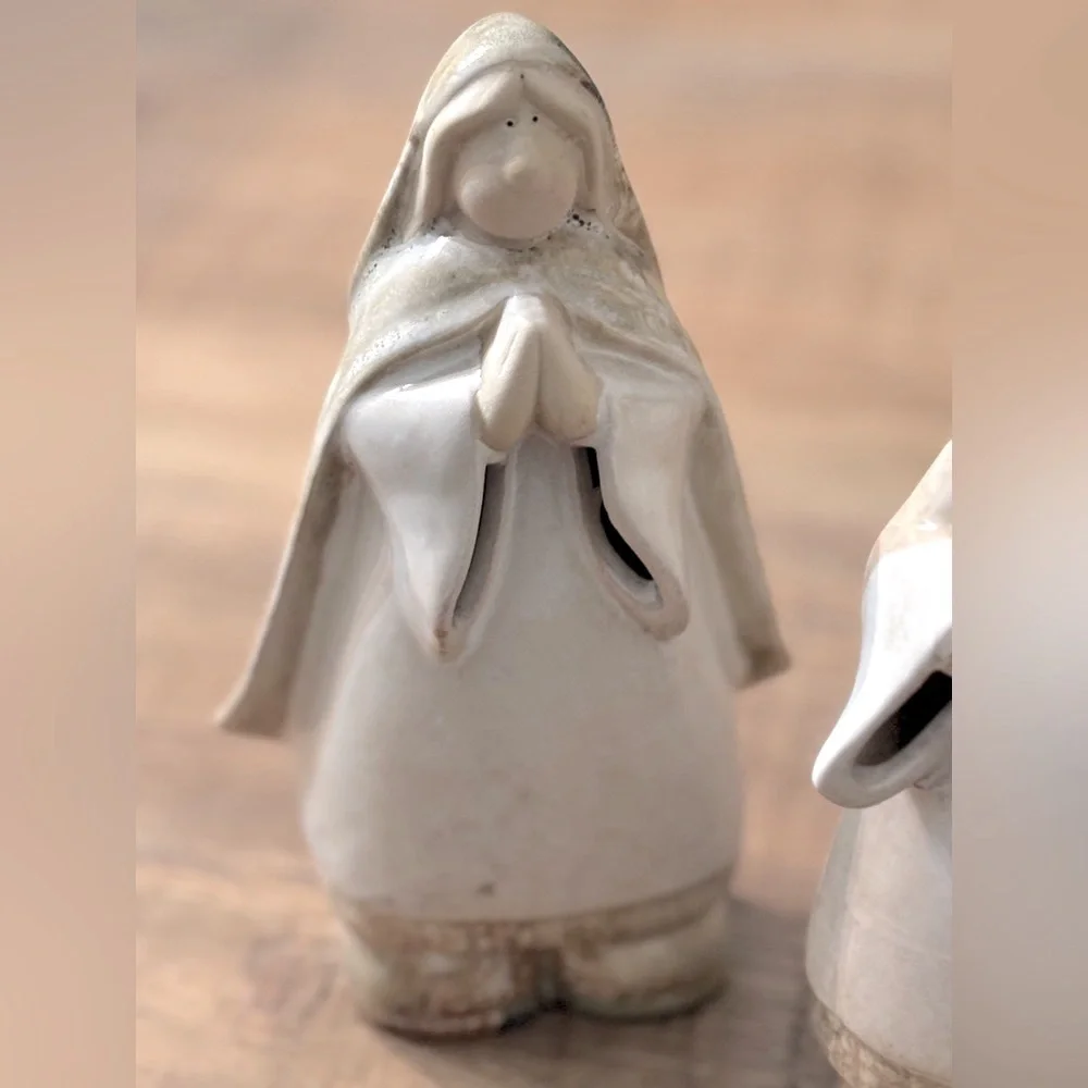 Pottery Nativity Shepard / Wife Figurines. Neutral 8” EUC Stoneware | Iron